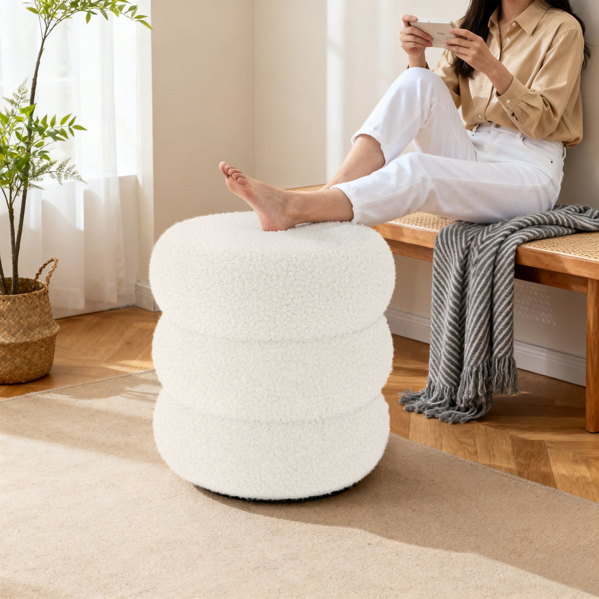 Elladera Round Ottoman with Storage, Plush Teddy Boucle Footstool for Living Room