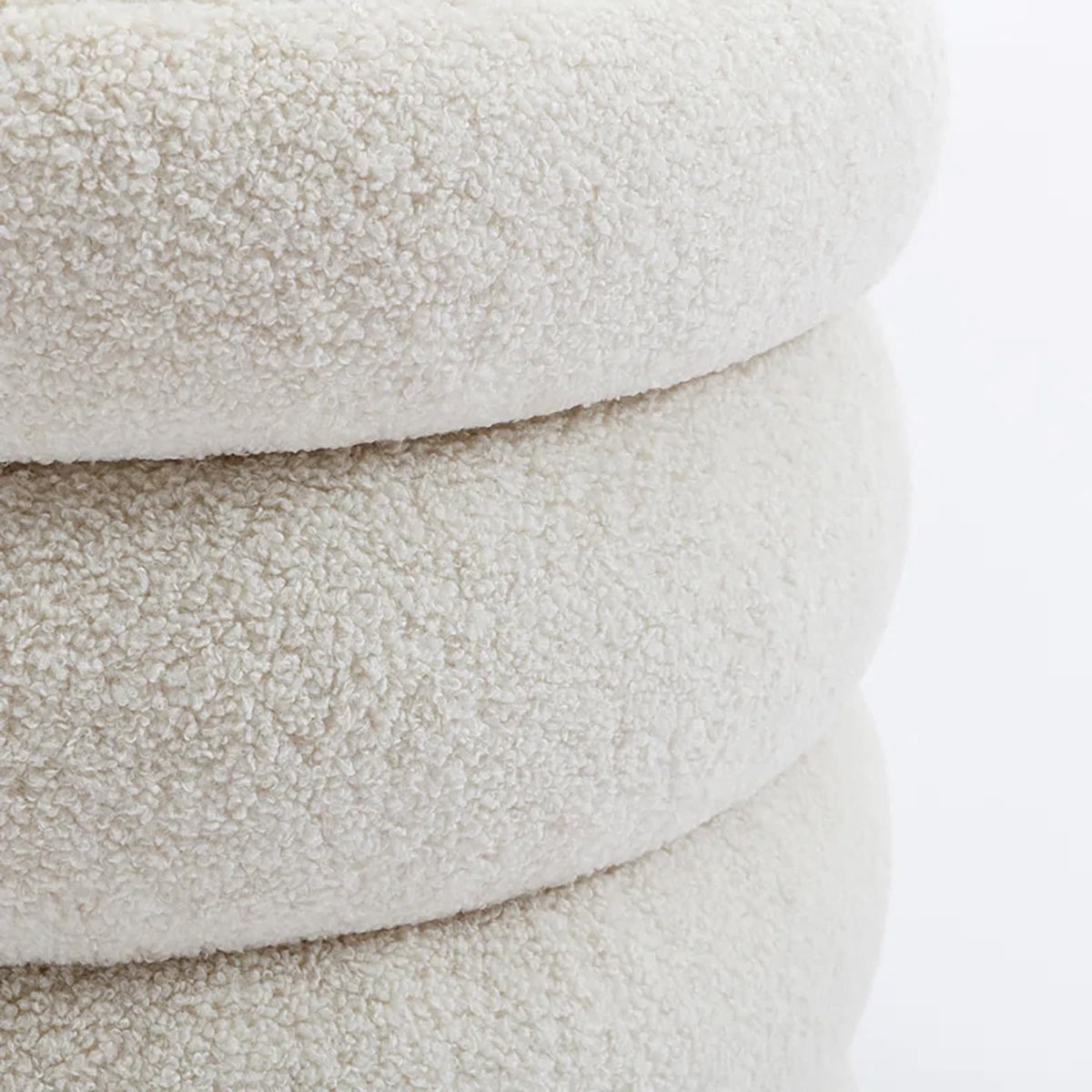 Elladera Zesthouse 19.5" Wide Round Boucle Storage Ottoman, Tufted Sherpa Ottoman