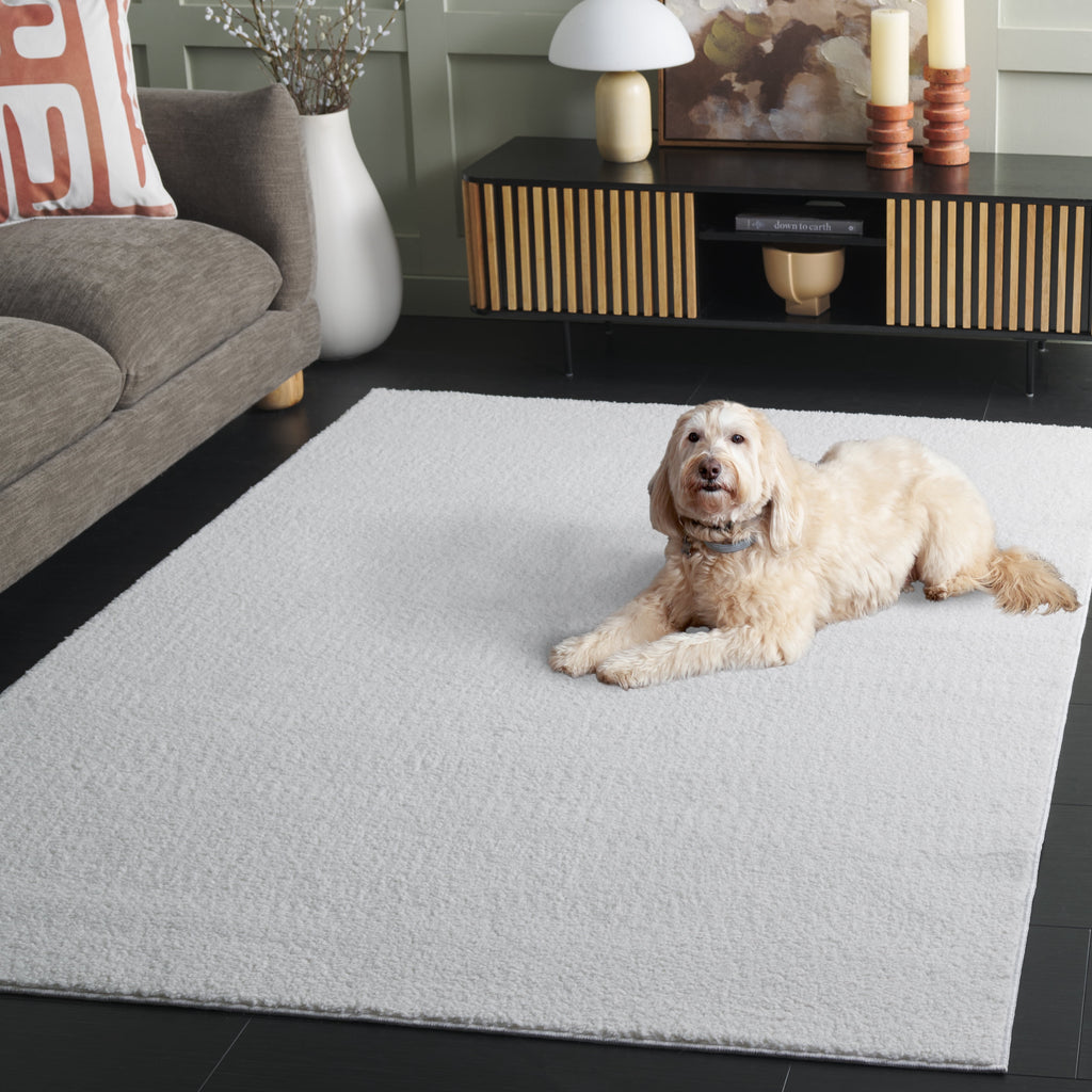 Elladera SAFAVIEH Boucle Lauressa Solid Machine Washable Area Rug, Ivory, 5' x 7'