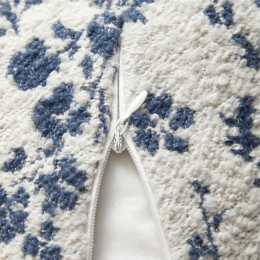 Elladera The Pioneer Woman Blue Daisy Boucle Decorative Pillow, 20" x 20"
