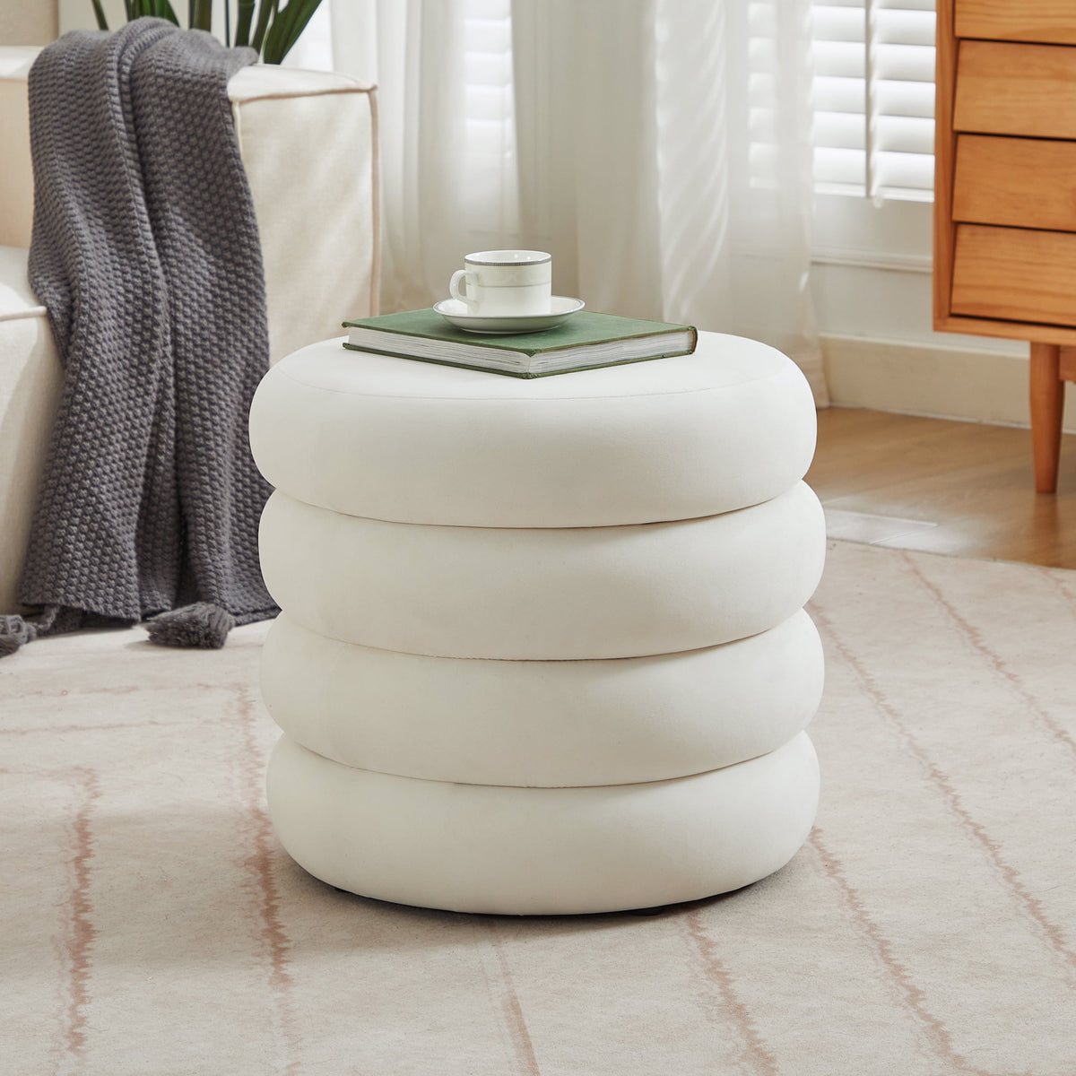 Elladera Zesthouse 19.5" Wide Round Boucle Storage Ottoman, Tufted Sherpa Ottoman